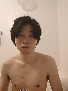 Snapshot of tanaka113 chatting on 04-17-26, 02:20 tanaka113 online show from 04-17-26, 02:20