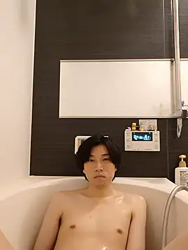 Snapshot of tanaka113 chatting on 05-04-26, 02:02 tanaka113 online show from 05-04-26, 02:02