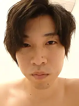 Snapshot of tanaka113 chatting on 05-13-26, 02:03 tanaka113 online show from 05-13-26, 02:03