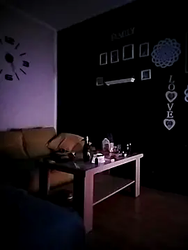 Snapshot of Fredry111 chatting on 10-10-25, 10:31 Fredry111 online show from 10-10-25, 10:31