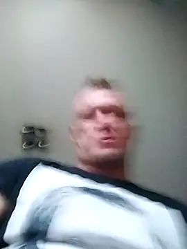 Snapshot of Fredry111 chatting on 11-08-25, 02:17 Fredry111 online show from 11-08-25, 02:17