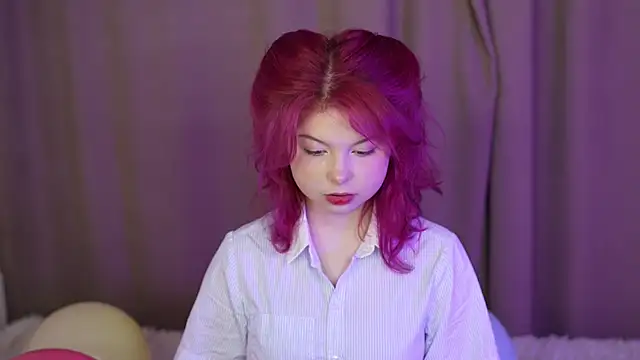 Stella Vanila online show from 10-24-25, 02:19