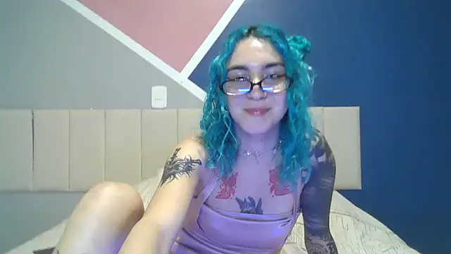 Snapshot of peetitefairy chatting on 10-11-25, 04:01 peetitefairy online show from 10-11-25, 04:01