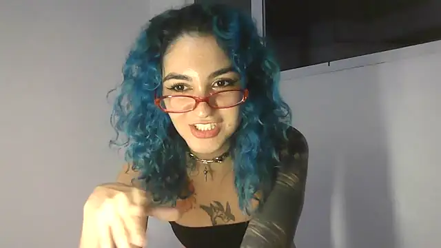 Snapshot of peetitefairy chatting on 05-16-26, 06:32 peetitefairy online show from 05-16-26, 06:32