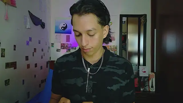 DannyPhantom555 online show from 04-07-26, 09:04