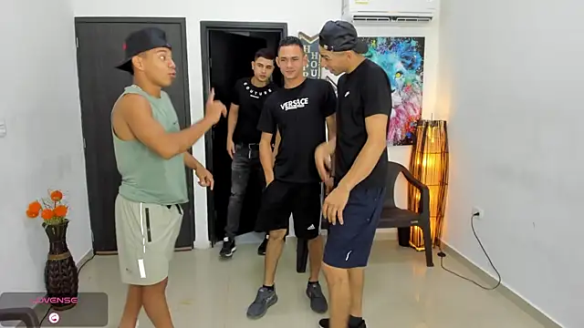 Snapshot of Playhardsex_ chatting on 11-24-25, 11:15 Playhardsex online show from 11-24-25, 11:15