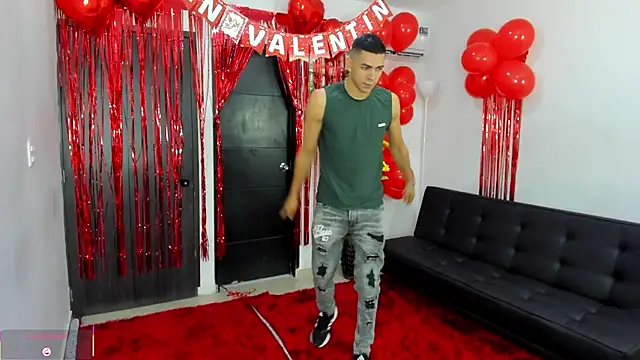 Snapshot of Playhardsex_ chatting on 02-08-26, 10:57 Playhardsex online show from 02-08-26, 10:57