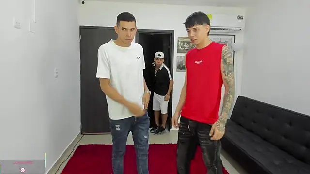 Snapshot of Playhardsex_ chatting on 02-19-26, 11:01 Playhardsex online show from 02-19-26, 11:01