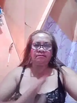 Snapshot of vickyhot1966 chatting on 06-14-26, 09:50 vickyhot1966 online show from 06-14-26, 09:50