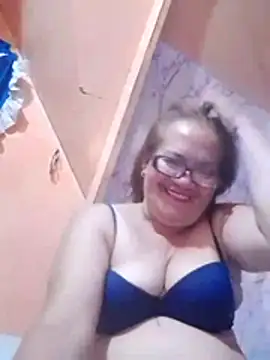 Snapshot of vickyhot1966 chatting on 06-17-26, 07:59 vickyhot1966 online show from 06-17-26, 07:59
