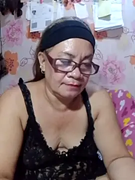 Snapshot of vickyhot1966 chatting on 07-09-26, 02:43 vickyhot1966 online show from 07-09-26, 02:43