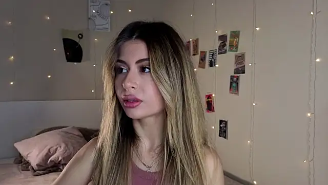 GeorginaHarn online show from 10-22-25, 08:14