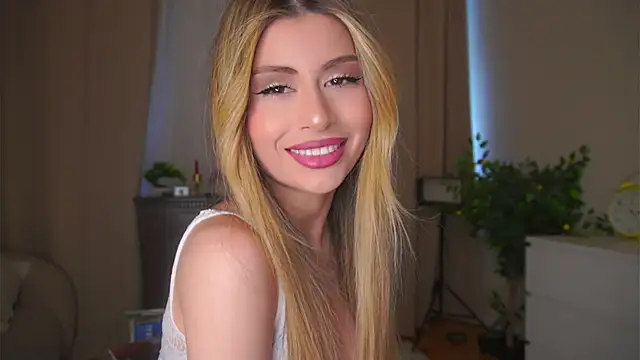 Snapshot of GeorginaHarn chatting on 05-10-26, 08:08 GeorginaHarn online show from 05-10-26, 08:08