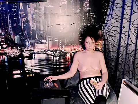 Snapshot of AMOURSWEET2025 chatting on 10-31-25, 03:35 AMOURSWEET2025 online show from 10-31-25, 03:35