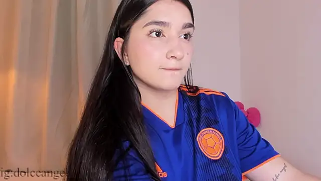 Snapshot of dulceangel__ chatting on 06-18-26, 03:07 dulceangel online show from 06-18-26, 03:07