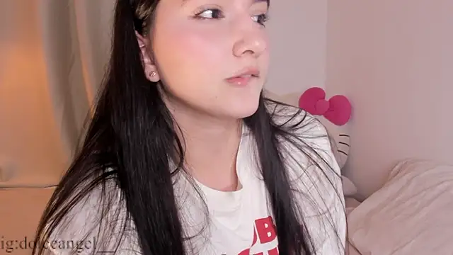 Snapshot of dulceangel__ chatting on 06-25-26, 03:28 dulceangel online show from 06-25-26, 03:28