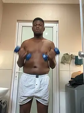 Snapshot of Dynamite_cums_in_size_2 chatting on 11-28-25, 03:25 Dynamite cums in size 2 online show from 11-28-25, 03:25