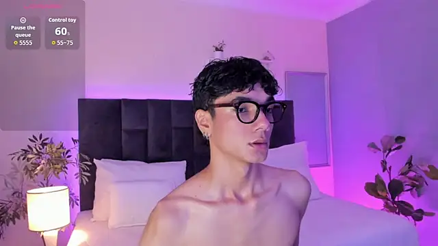 Phillicious   online show from 11-16-25, 09:53