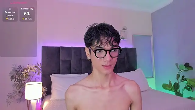 Phillicious   online show from 12-14-25, 12:16