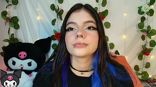 Snapshot of cutee_andrea chatting on 05-12-26, 02:19 cutee andrea online show from 05-12-26, 02:19
