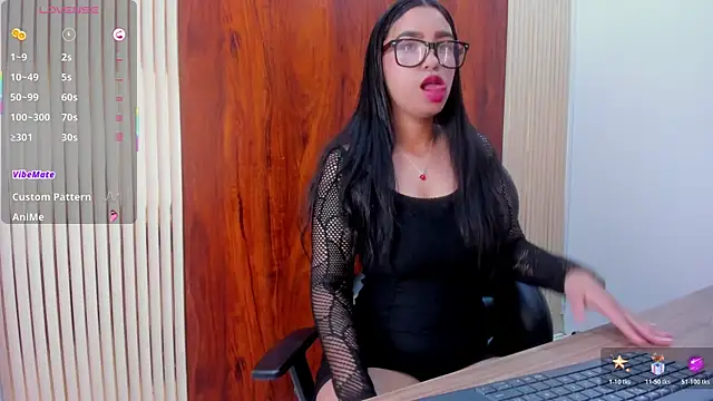 Snapshot of KhateAndersson chatting on 01-05-26, 08:23 KhateAndersson online show from 01-05-26, 08:23