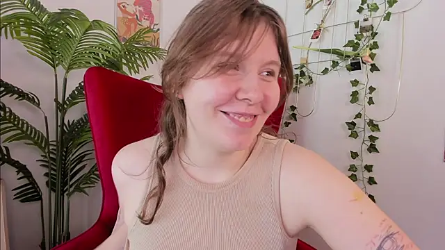 Snapshot of Sense_Of_Rosemary chatting on 05-16-26, 10:36 Sense Of Rosemary online show from 05-16-26, 10:36