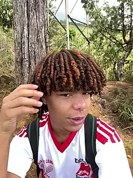 Snapshot of Alexis_Spicter chatting on 09-25-25, 06:00 Alexis Spicter online show from 09-25-25, 06:00