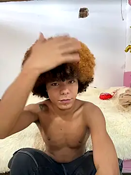 Snapshot of Alexis_Spicter chatting on 12-04-25, 07:44 Alexis Spicter online show from 12-04-25, 07:44