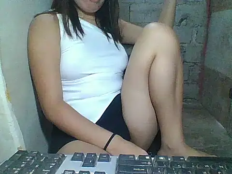 Skinny PinayGirljust18 online show from 06-10-26, 11:03
