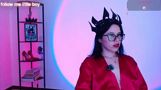 girldom online show from 01-15-26, 09:29