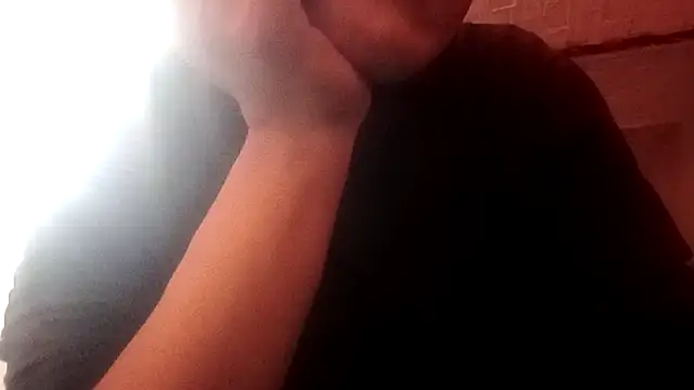 Snapshot of Hay-Viene-El-Huyy chatting on 01-19-26, 01:09 Hay-Viene-El-Huyy online show from 01-19-26, 01:09