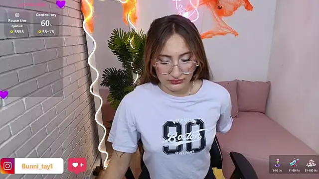 Bunni tay online show from 10-11-25, 11:31