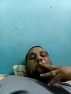 Snapshot of dotadou chatting on 09-28-25, 10:09 dotadou online show from 09-28-25, 10:09