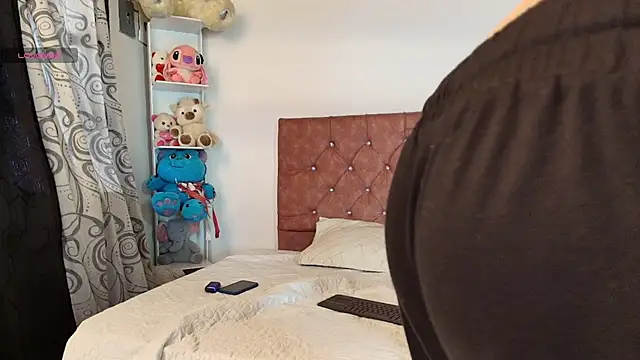 Snapshot of azul_honey chatting on 07-08-26, 06:34 azul honey online show from 07-08-26, 06:34