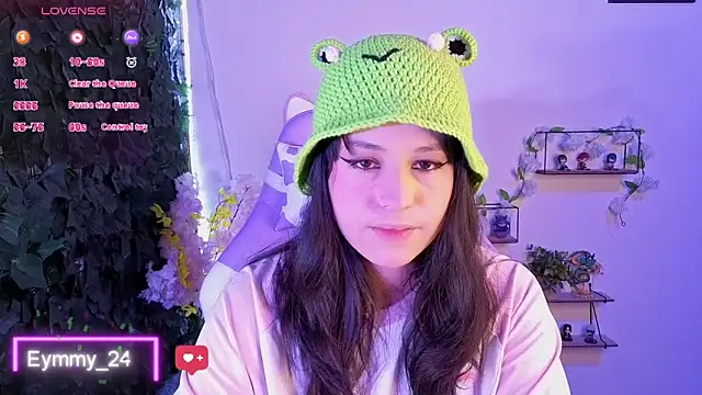 Snapshot of Eymmy_24 chatting on 04-19-26, 01:38 Eymmy 24 online show from 04-19-26, 01:38