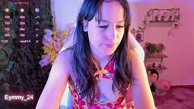 Snapshot of Eymmy_24 chatting on 06-30-26, 01:39 Eymmy 24 online show from 06-30-26, 01:39