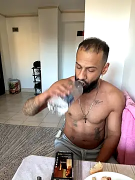 MiaKiittyy online show from 09-23-25, 02:20