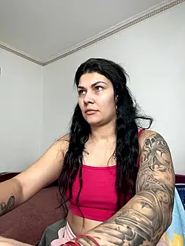 MiaKiittyy online show from 01-07-26, 05:15