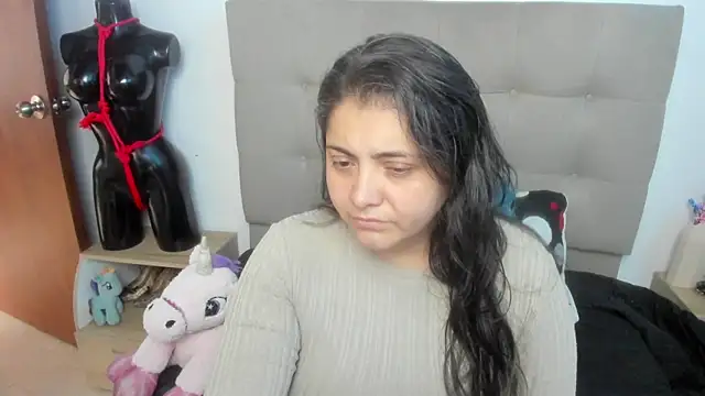 TifanyAmazinng online show from 11-24-25, 12:38