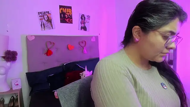 Snapshot of TifanyAmazinng chatting on 02-10-26, 01:15 TifanyAmazinng online show from 02-10-26, 01:15