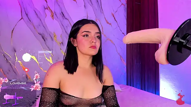 alicecute77 online show from 02-06-26, 02:27