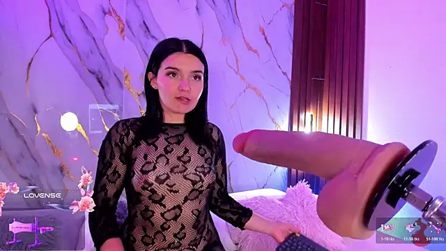 alicecute77 online show from 04-15-26, 07:58