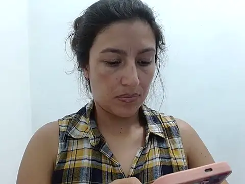SarahFriendly online show from 05-03-26, 10:05
