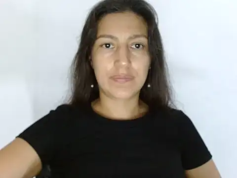 Snapshot of SarahFriendly chatting on 07-15-26, 11:48 SarahFriendly online show from 07-15-26, 11:48