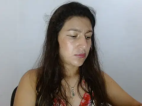 Snapshot of SarahFriendly chatting on 07-19-26, 04:00 SarahFriendly online show from 07-19-26, 04:00