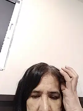 Snapshot of Prettysweetmum chatting on 06-22-26, 08:11 Prettysweetmum online show from 06-22-26, 08:11