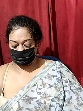 Snapshot of surekha-30 chatting on 08-01-26, 05:23 surekha-30 online show from 08-01-26, 05:23