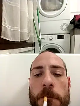 Snapshot of Baldassarre1990 chatting on 10-31-25, 11:17 Baldassarre1990 online show from 10-31-25, 11:17