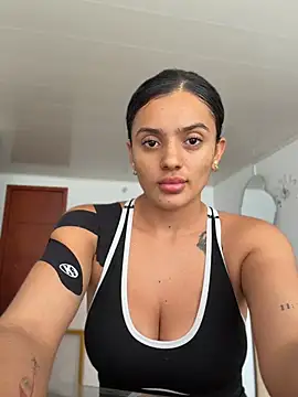 AnaaFaith  online show from 04-08-26, 07:03