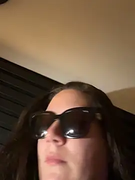 Snapshot of melanie75020 chatting on 03-03-26, 10:48 melanie75020 online show from 03-03-26, 10:48